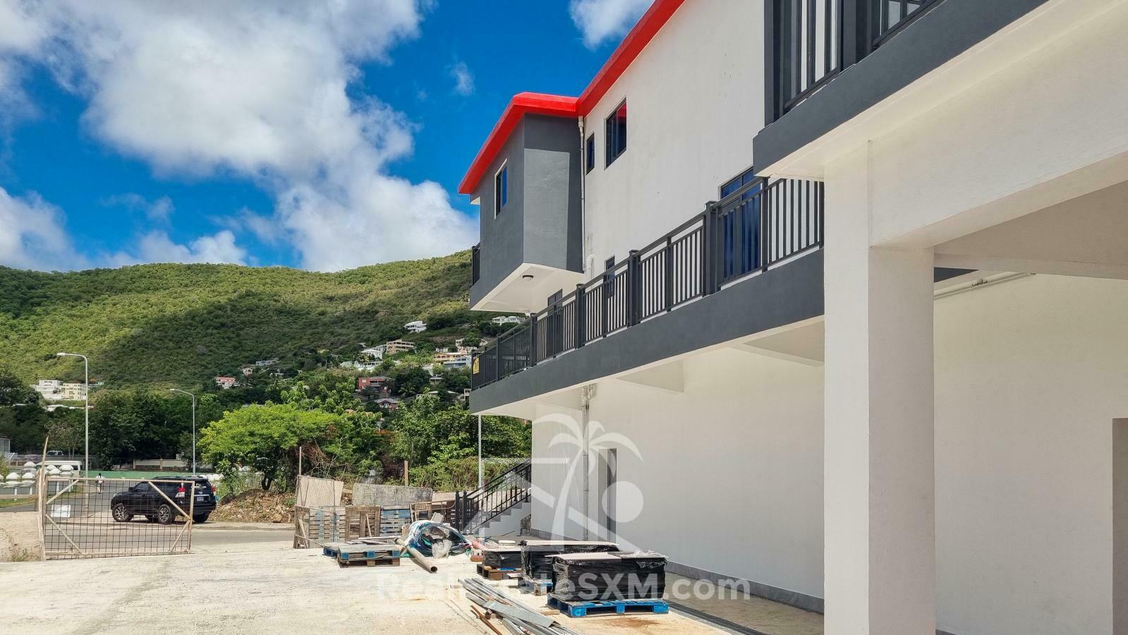 3-bedrooms condo in St Maarten, St John's. Brand new. Modern. Two levels. High ceilings