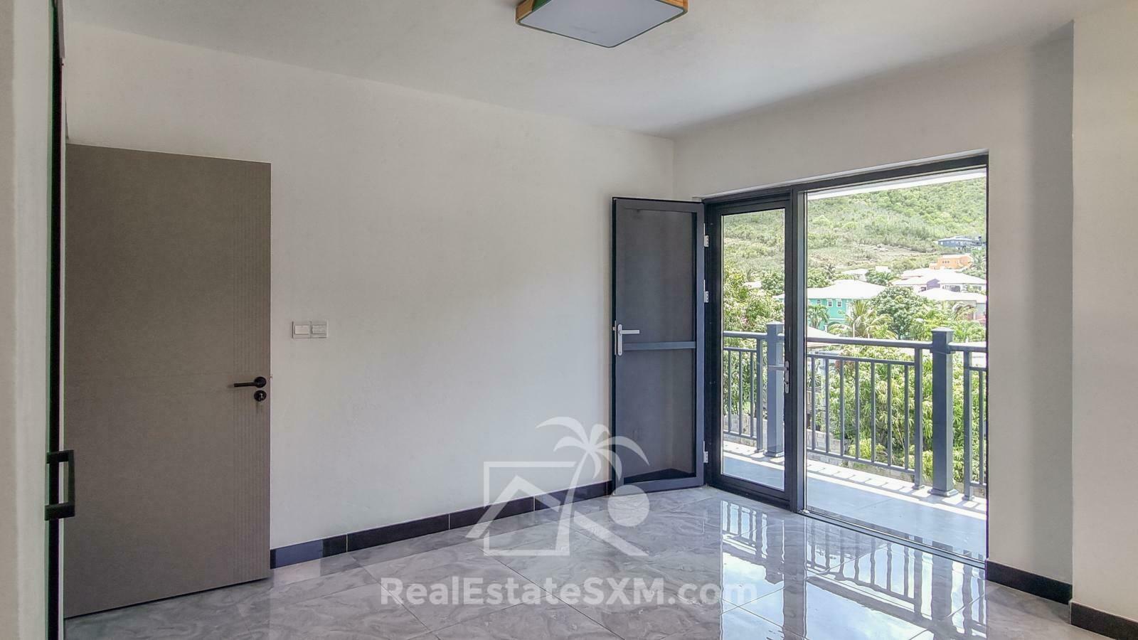 3-bedrooms condo in St Maarten, St John's. Brand new. Modern. Two levels. High ceilings