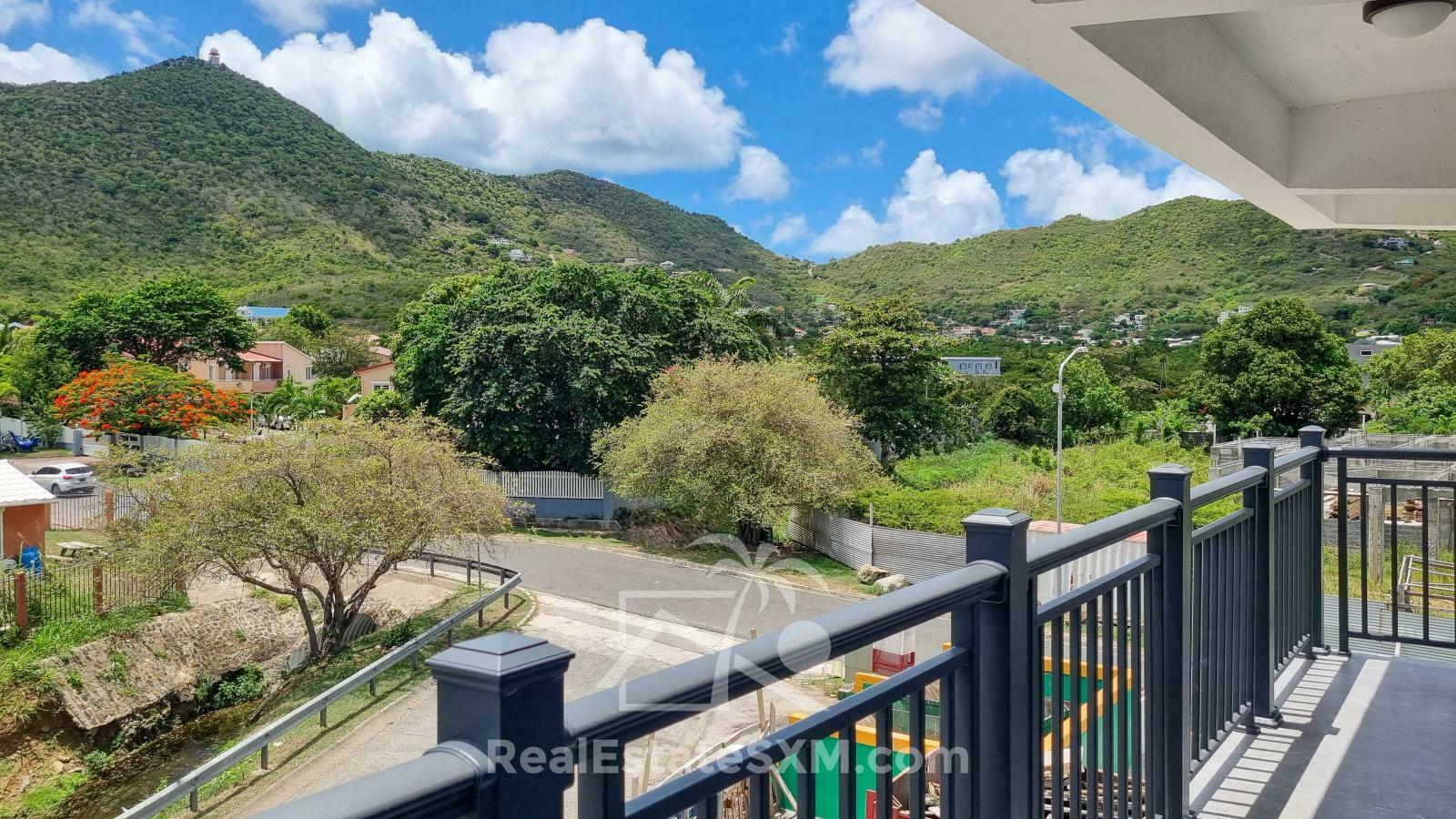 3-bedrooms condo in St Maarten, St John's. Brand new. Modern. Two levels. High ceilings