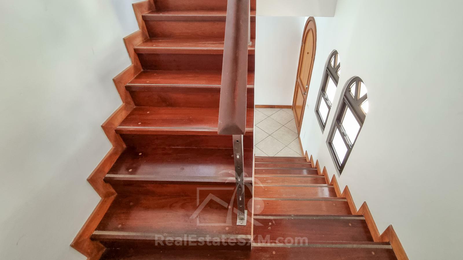 Property for sale St Maarten Simpson Bay Yacht Club: Luxury Waterfront 3BR with Boat Dock