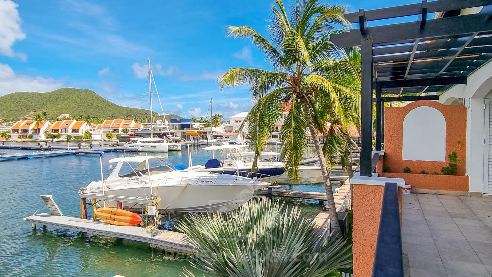 Property for sale St Maarten Simpson Bay Yacht Club: Luxury Waterfront 3BR with Boat Dock