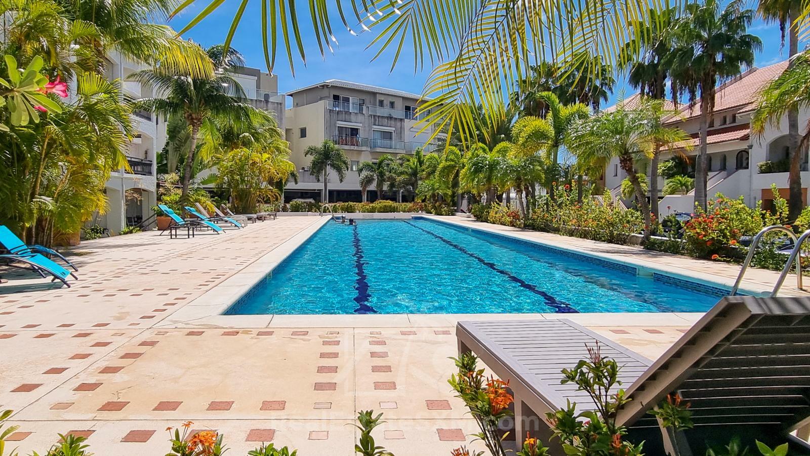 Property for sale St Maarten Simpson Bay Yacht Club: Luxury Waterfront 3BR with Boat Dock