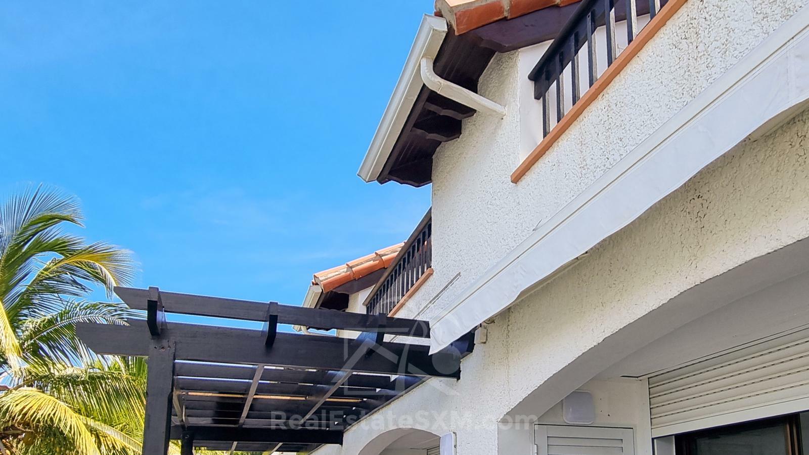 Property for sale St Maarten Simpson Bay Yacht Club: Luxury Waterfront 3BR with Boat Dock