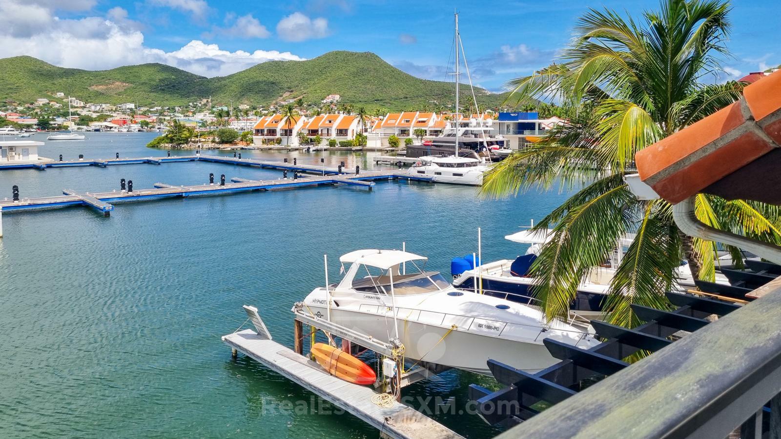 Property for sale St Maarten Simpson Bay Yacht Club: Luxury Waterfront 3BR with Boat Dock