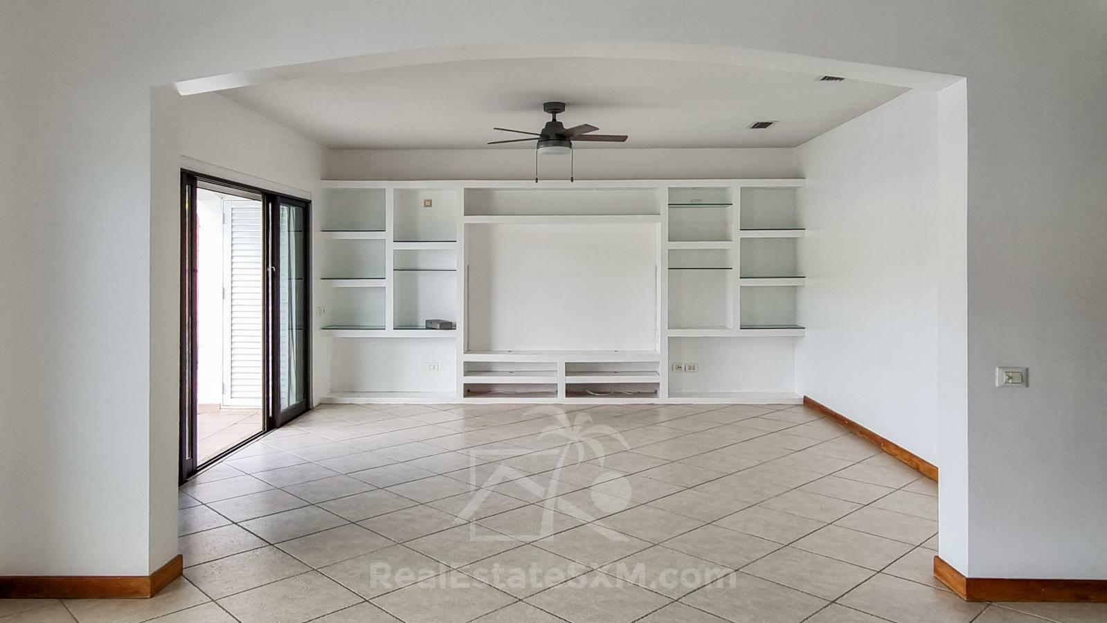 Property for sale St Maarten Simpson Bay Yacht Club: Luxury Waterfront 3BR with Boat Dock