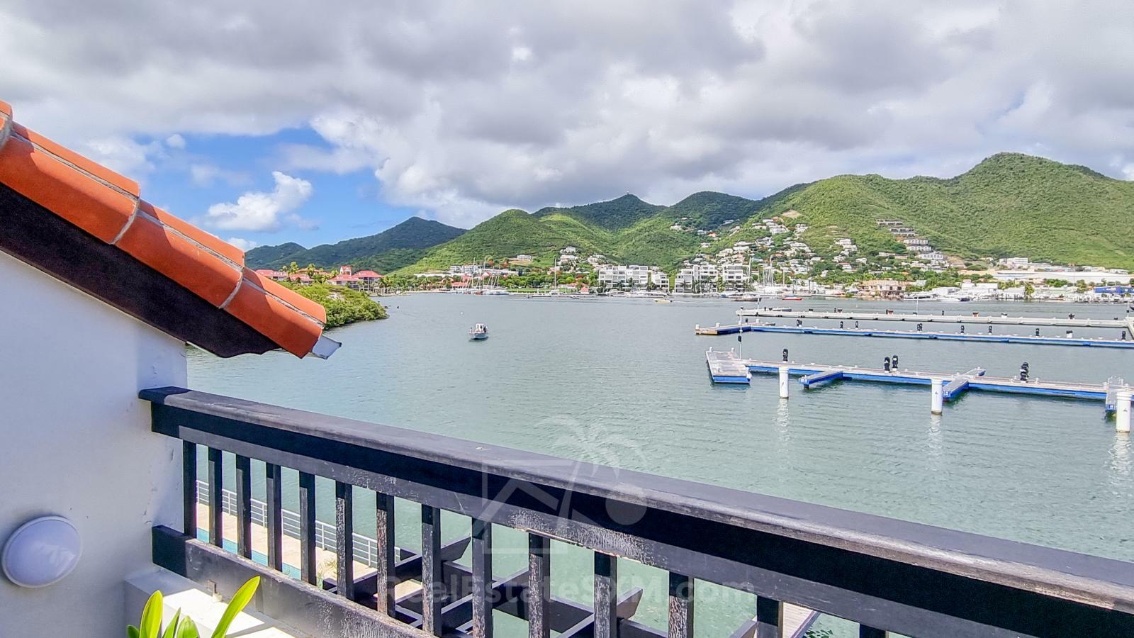 Property for sale St Maarten Simpson Bay Yacht Club: Luxury Waterfront 3BR with Boat Dock