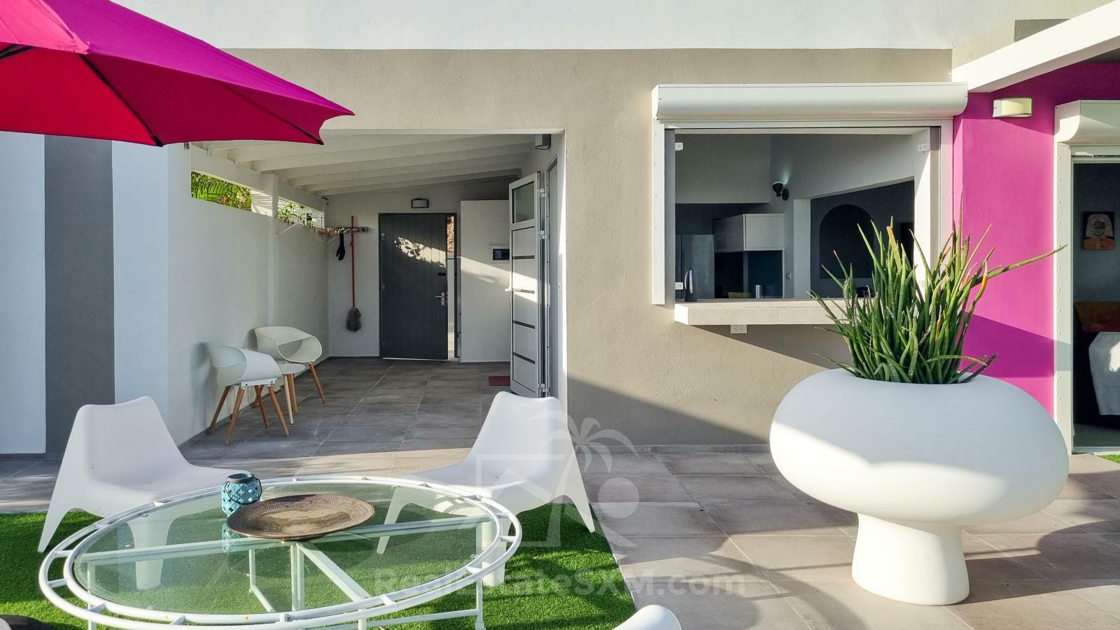 Point Blanche Penthouse for rent: stunning 3bed/2bath with huge sundeck and amazing ocean views