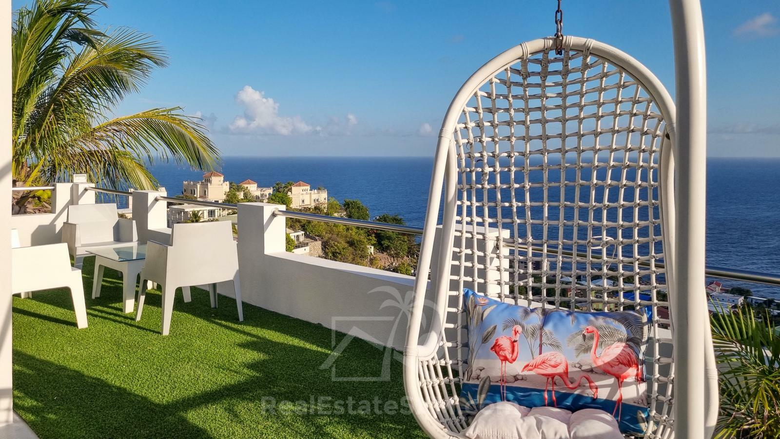 Point Blanche Penthouse for rent: stunning 3bed/2bath with huge sundeck and amazing ocean views