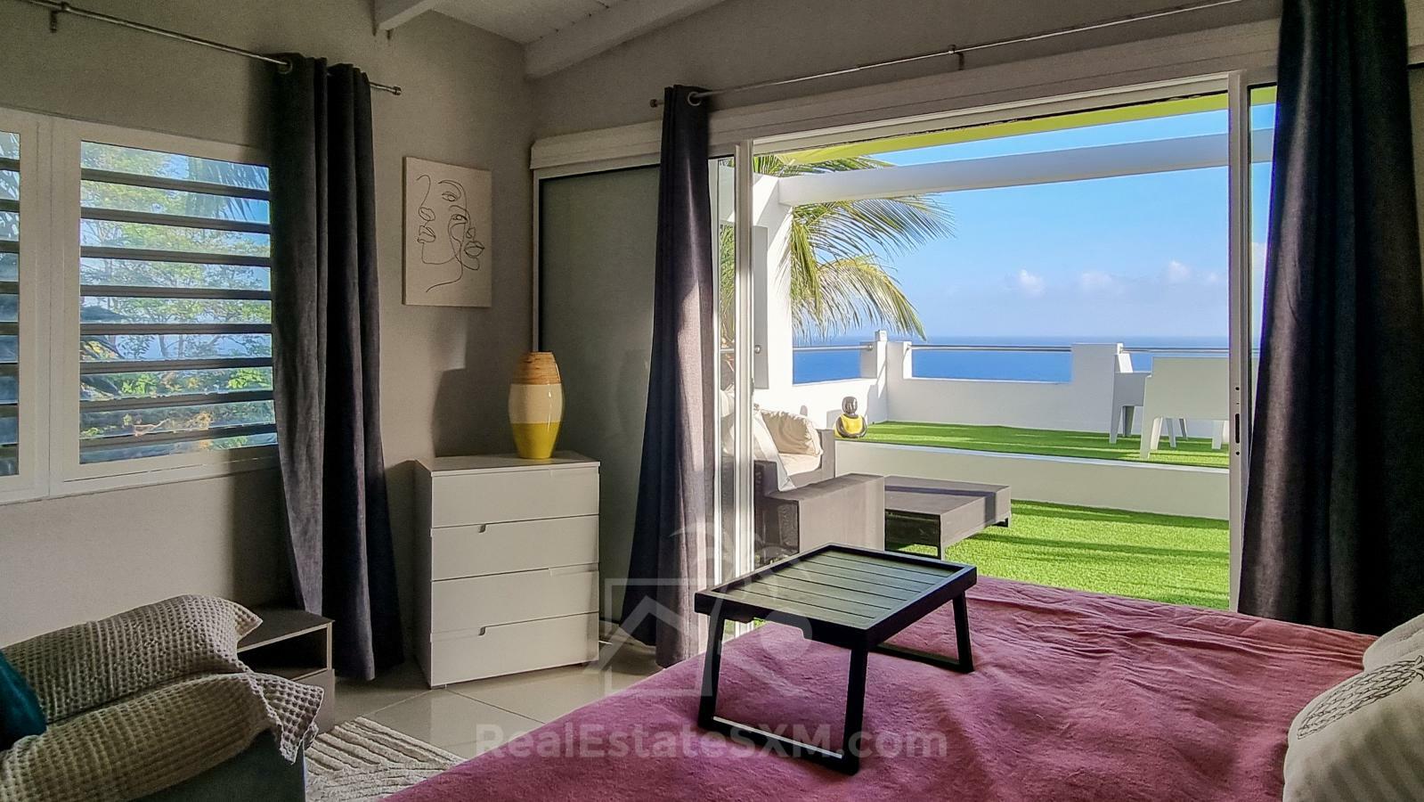 Point Blanche Penthouse for rent: stunning 3bed/2bath with huge sundeck and amazing ocean views