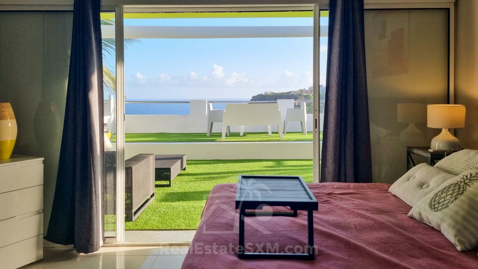 Point Blanche Penthouse for rent: stunning 3bed/2bath with huge sundeck and amazing ocean views