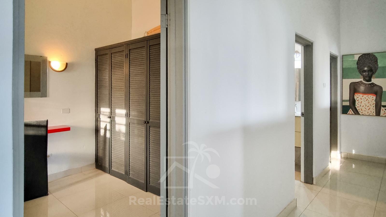 Point Blanche Penthouse for rent: stunning 3bed/2bath with huge sundeck and amazing ocean views
