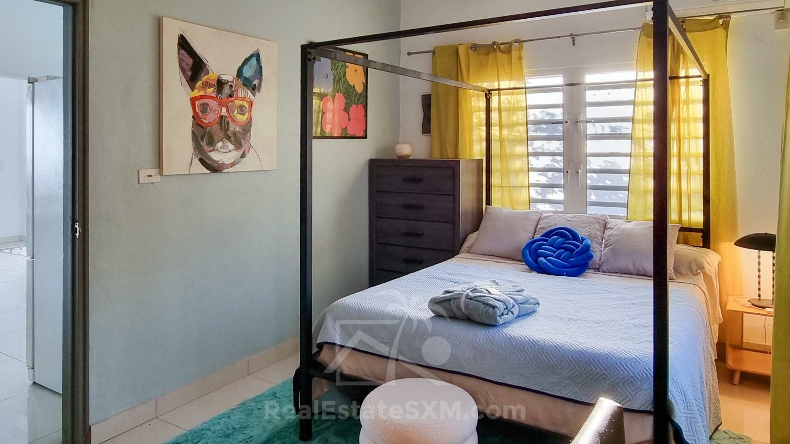 Point Blanche Penthouse for rent: stunning 3bed/2bath with huge sundeck and amazing ocean views
