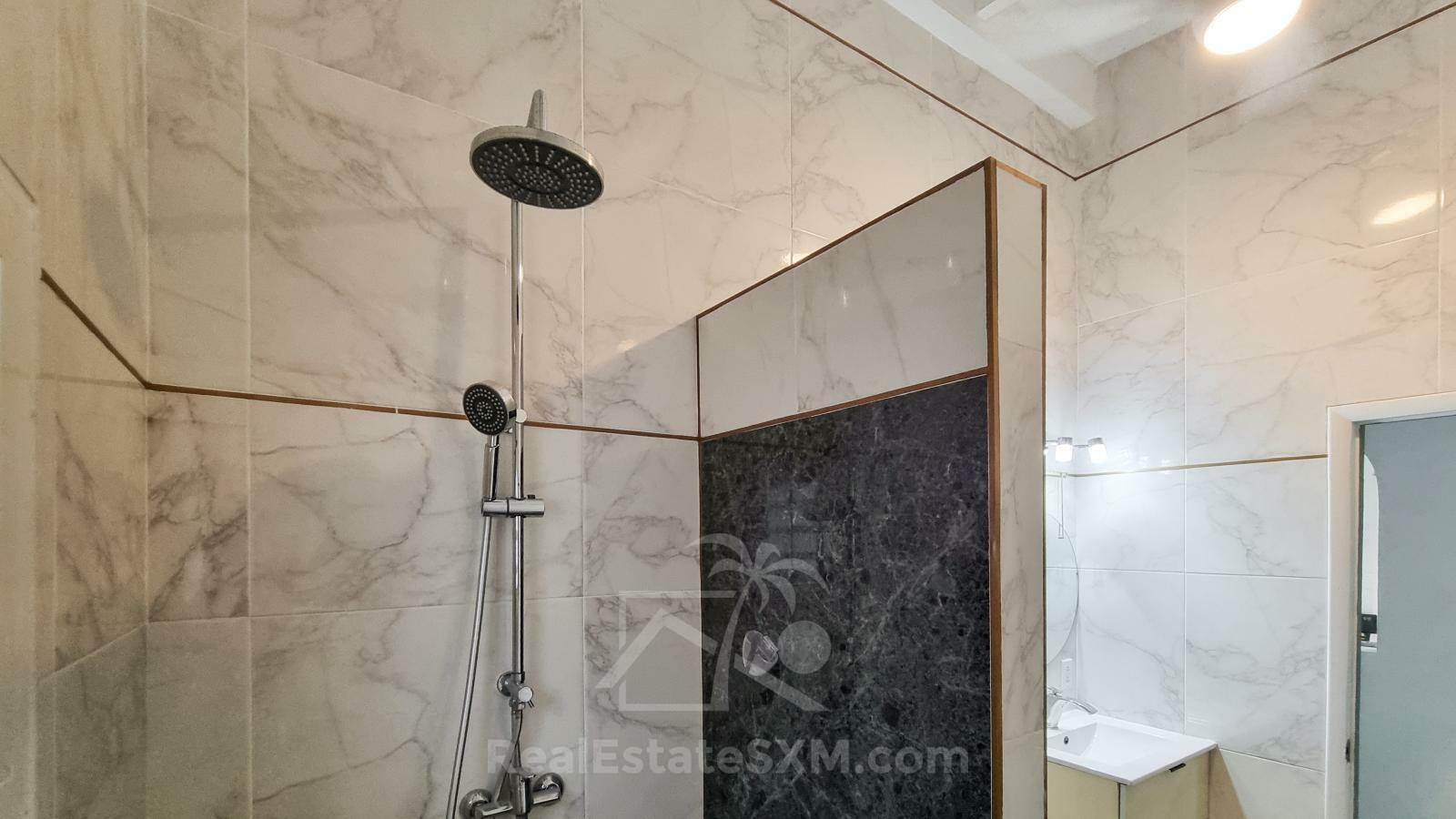 Point Blanche Penthouse for rent: stunning 3bed/2bath with huge sundeck and amazing ocean views