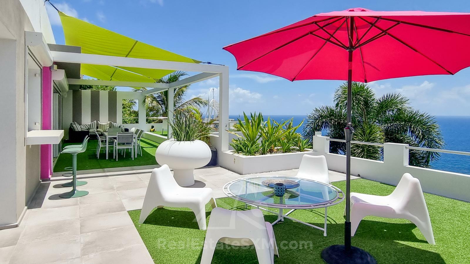 Point Blanche Penthouse for rent: stunning 3bed/2bath with huge sundeck and amazing ocean views
