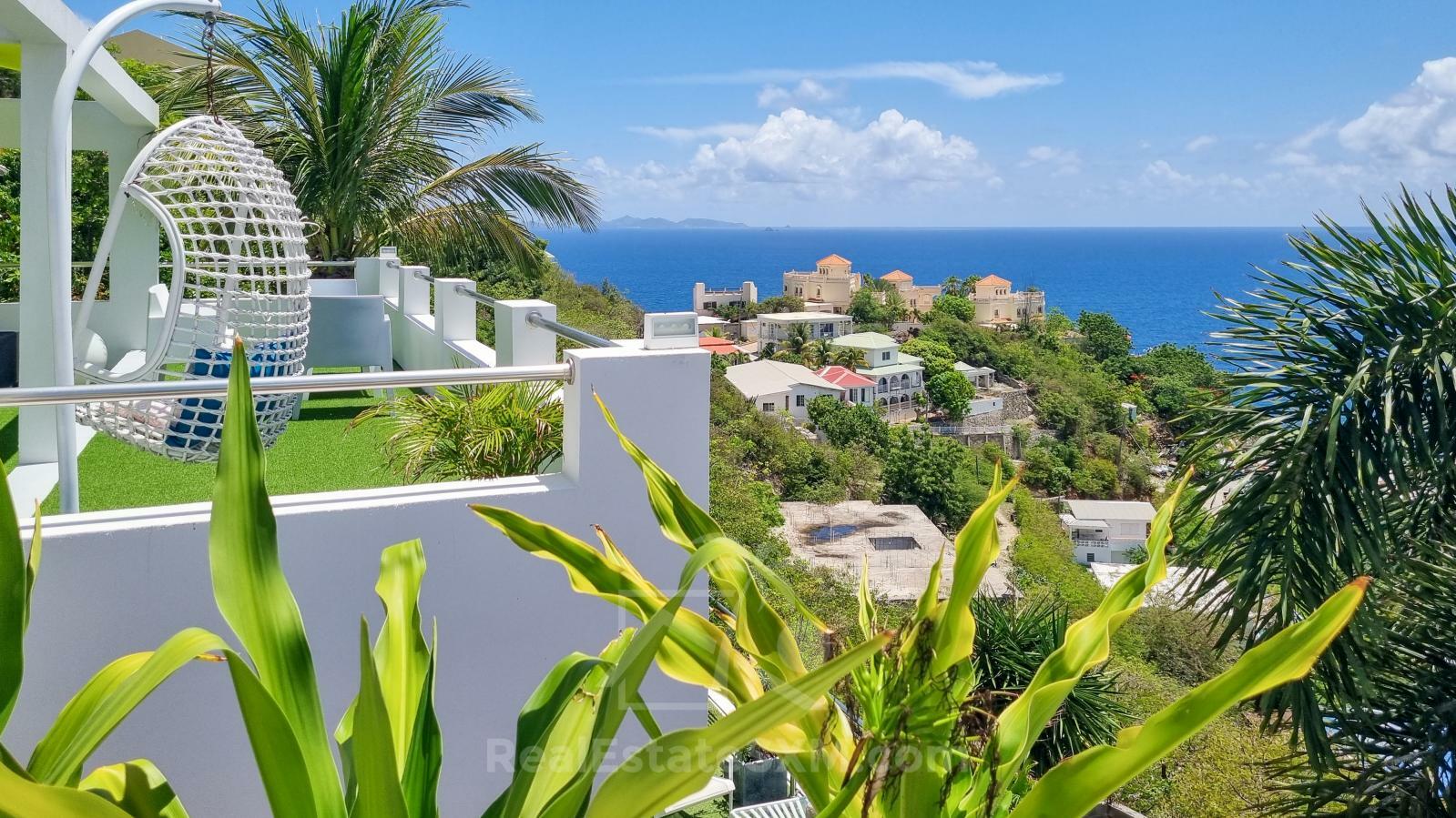 Point Blanche Penthouse for rent: stunning 3bed/2bath with huge sundeck and amazing ocean views