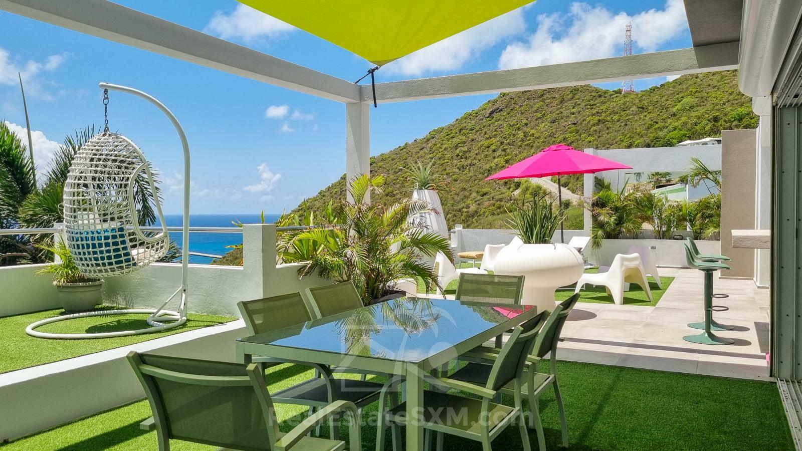 Point Blanche Penthouse for rent: stunning 3bed/2bath with huge sundeck and amazing ocean views