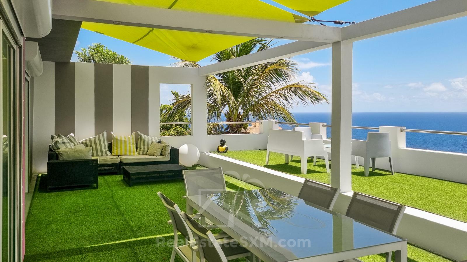 Point Blanche Penthouse for rent: stunning 3bed/2bath with huge sundeck and amazing ocean views