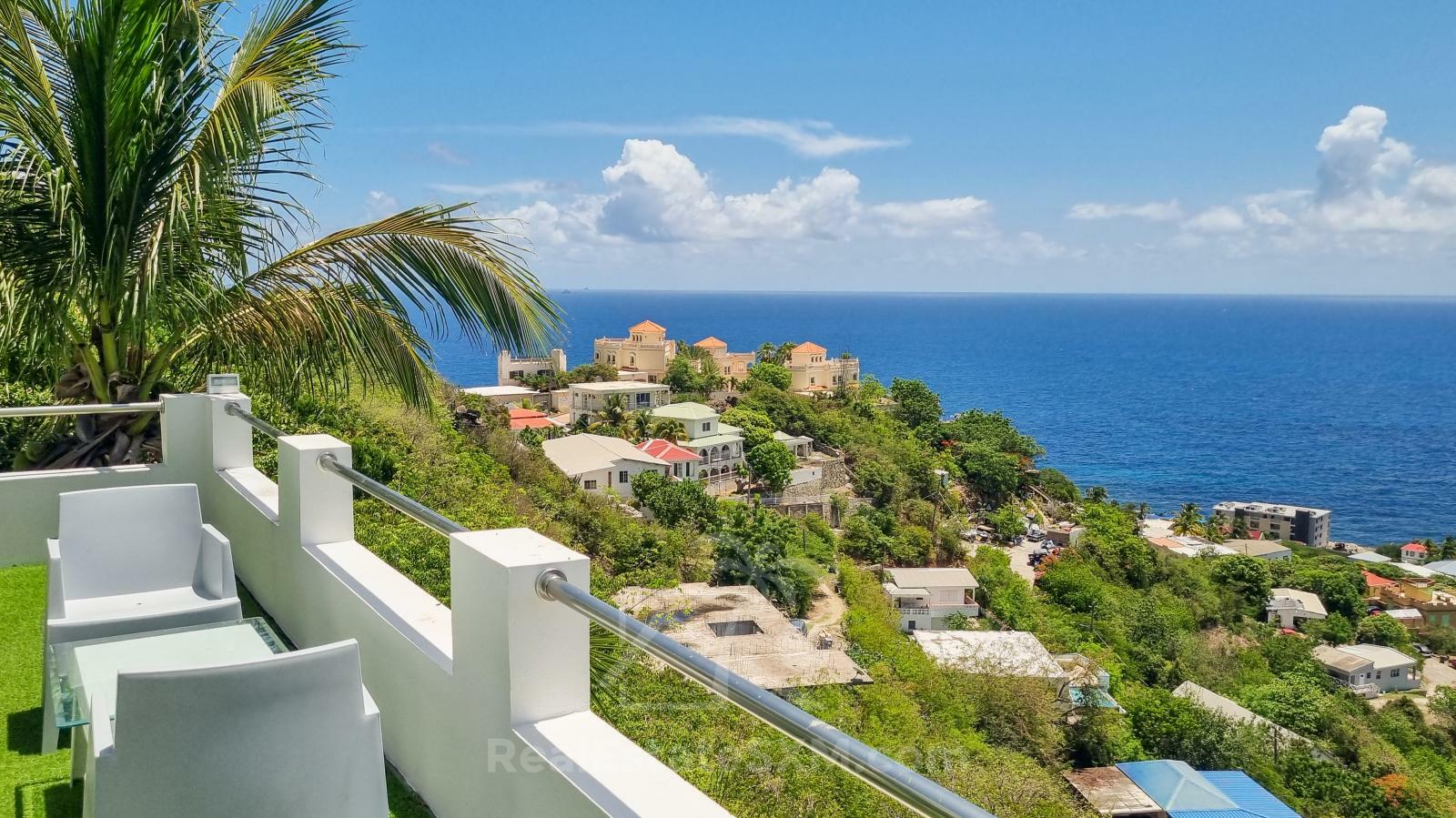 Point Blanche Penthouse for rent: stunning 3bed/2bath with huge sundeck and amazing ocean views