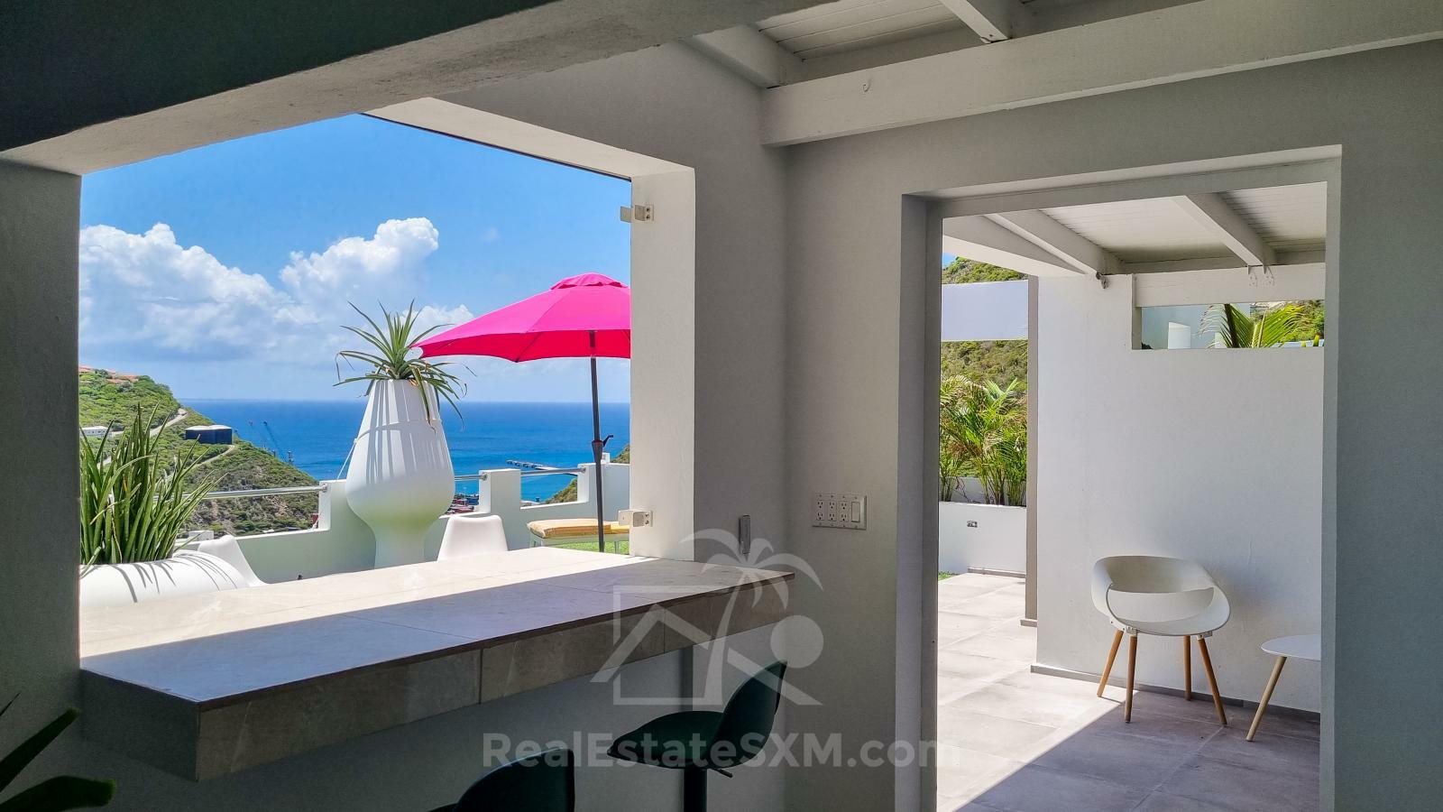 Point Blanche Penthouse for rent: stunning 3bed/2bath with huge sundeck and amazing ocean views