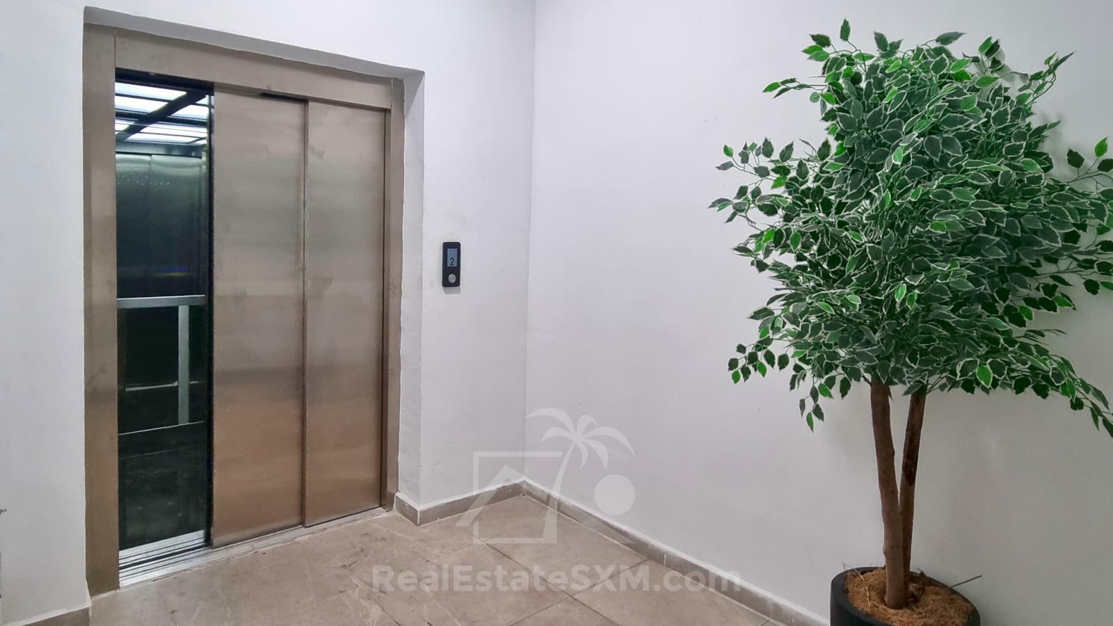 Large NEW 2-bedrooms Apartments FOR RENT. SXM, Cay Hill, Hospital Rd. Underground parking. Elevator