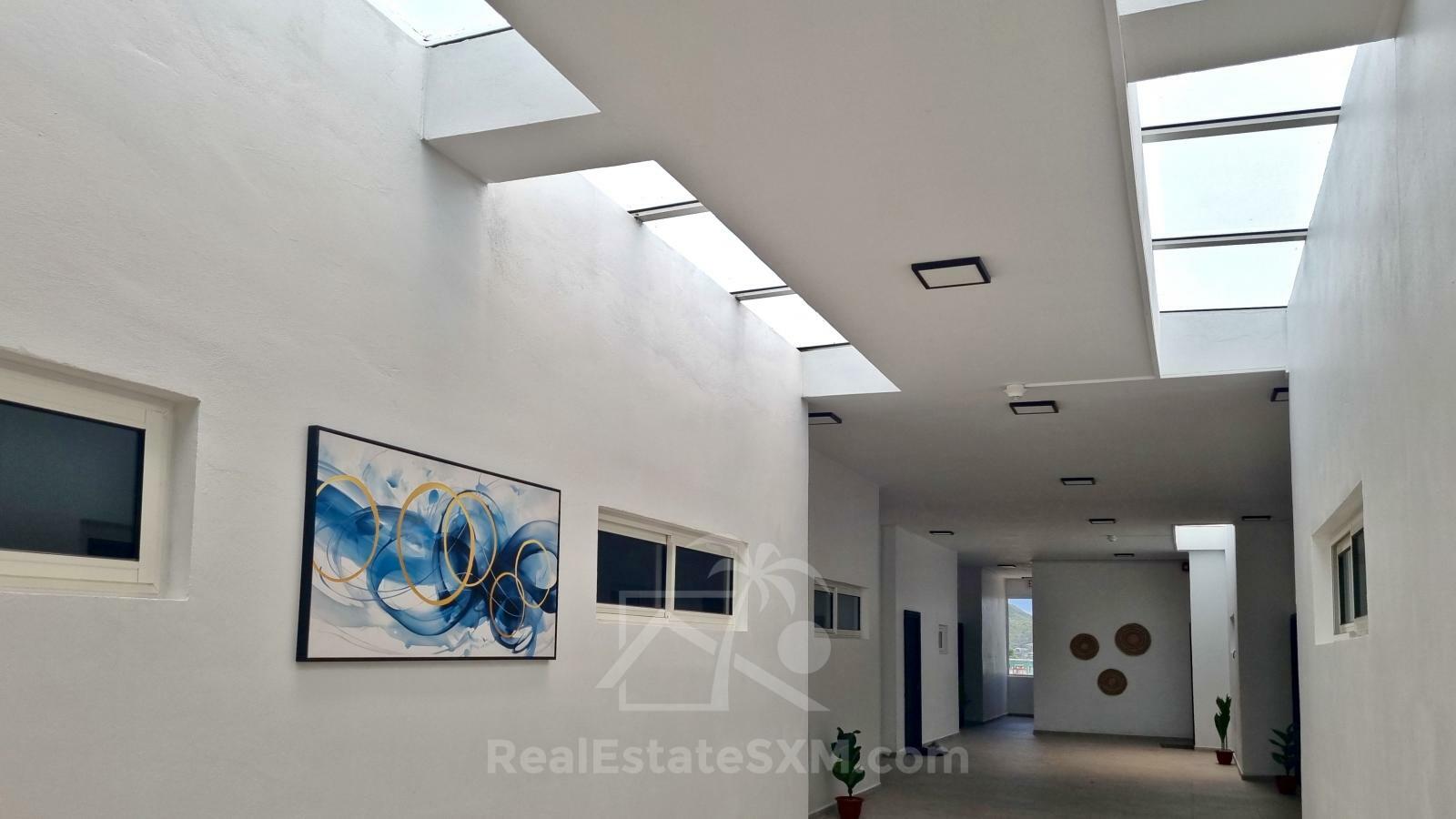 Large NEW 2-bedrooms Apartments FOR RENT. SXM, Cay Hill, Hospital Rd. Underground parking. Elevator