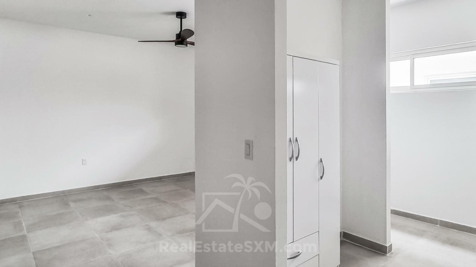 Large NEW 2-bedrooms Apartments FOR RENT. SXM, Cay Hill, Hospital Rd. Underground parking. Elevator
