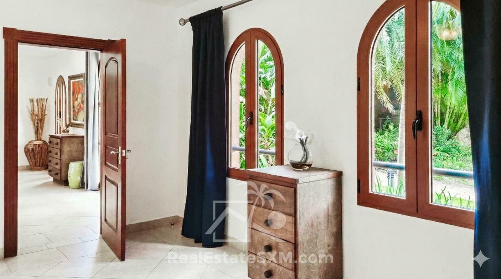 St Maarten Unique Luxury Condos in Porto Cupecoy FOR SALE Lagoon and Garden View. Many options 22/1A