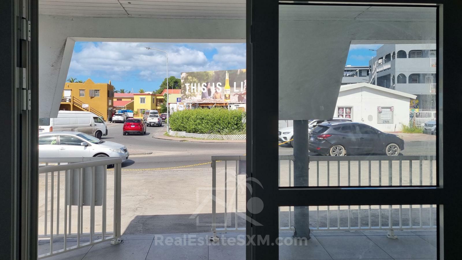 Cole Bay Commercial Space FOR RENT Welfare Rd SXM. Approx 150sqm + Garage. Location!!