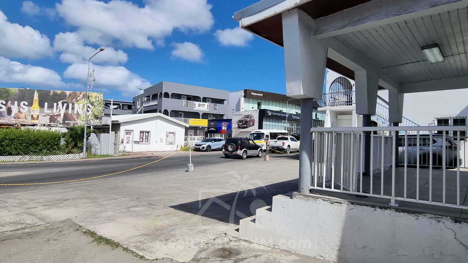 Cole Bay Commercial Space FOR RENT Welfare Rd SXM. Approx 150sqm + Garage. Location!!