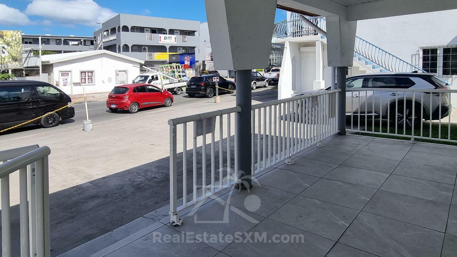 Cole Bay Commercial Space FOR RENT Welfare Rd SXM. Approx 150sqm + Garage. Location!!
