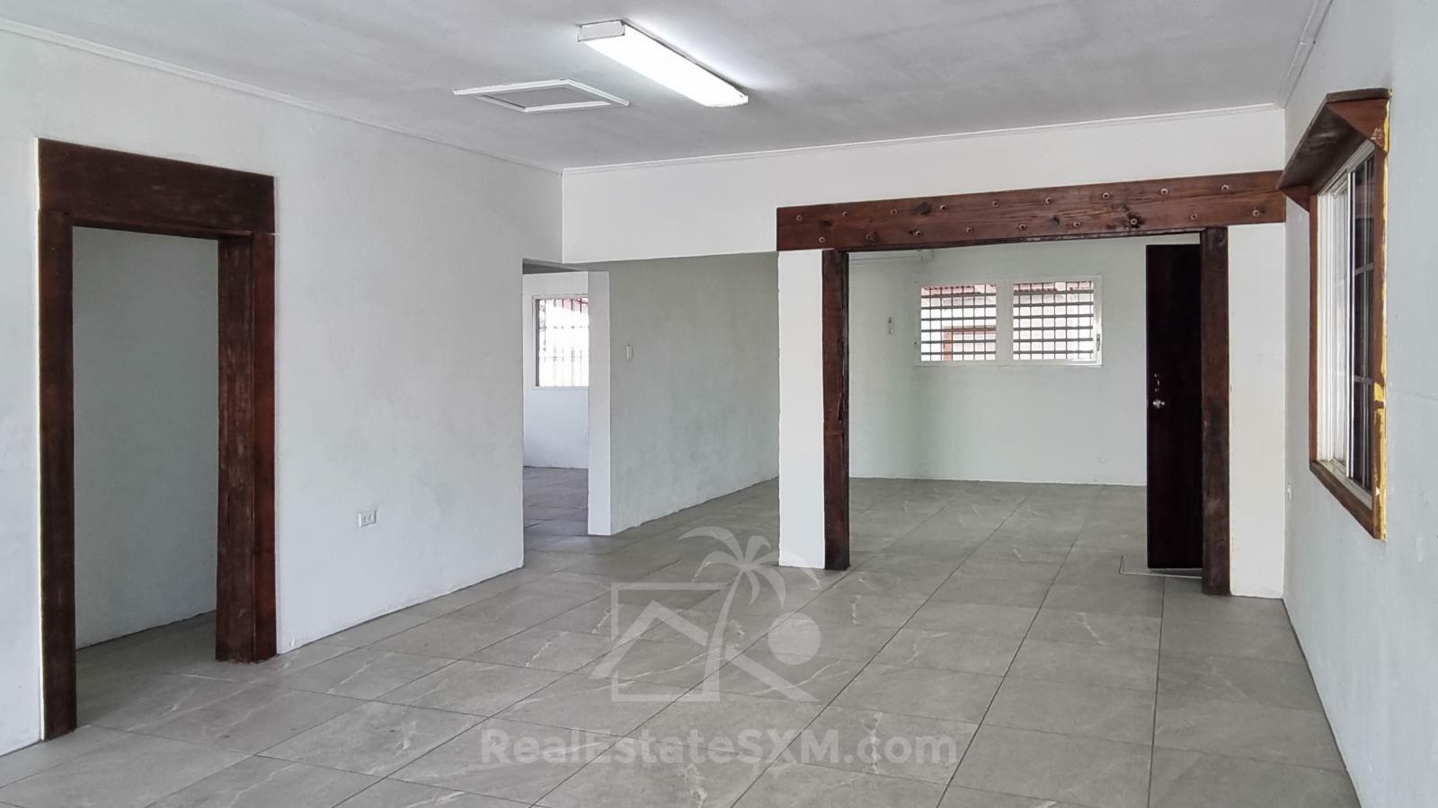 Cole Bay Commercial Space FOR RENT Welfare Rd SXM. Approx 150sqm + Garage. Location!!