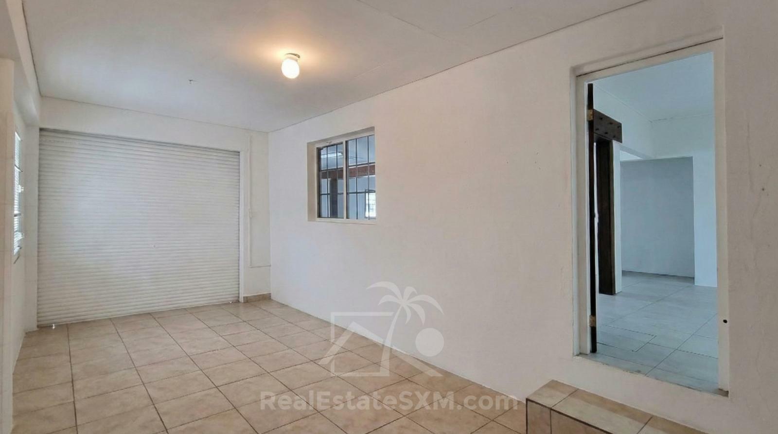 Cole Bay Commercial Space FOR RENT Welfare Rd SXM. Approx 150sqm + Garage. Location!!