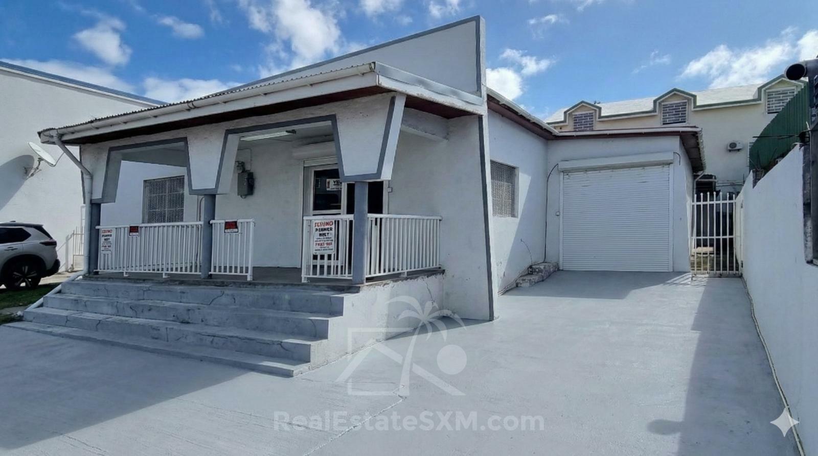Cole Bay Commercial Space FOR RENT Welfare Rd SXM. Approx 150sqm + Garage. Location!!