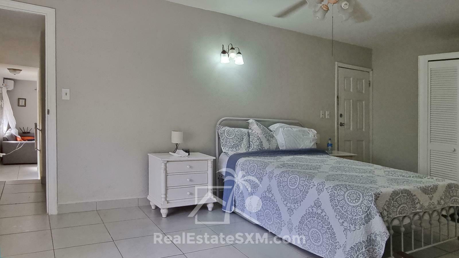 St Maarten Pelican Key condo For Sale. Relaxed Atmosphere and proximity to the Beach, Restaurants