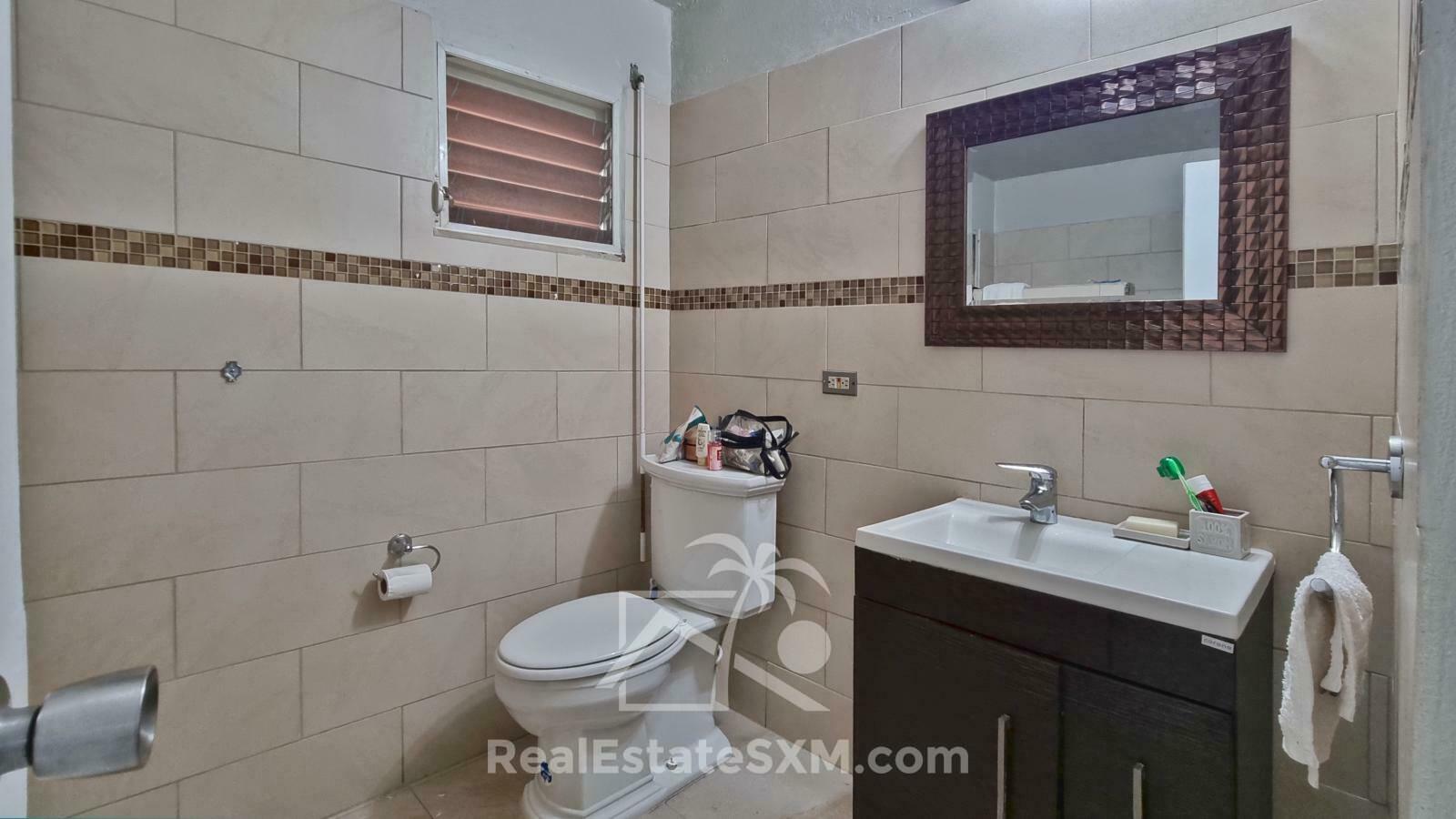St Maarten Pelican Key condo For Sale. Relaxed Atmosphere and proximity to the Beach, Restaurants