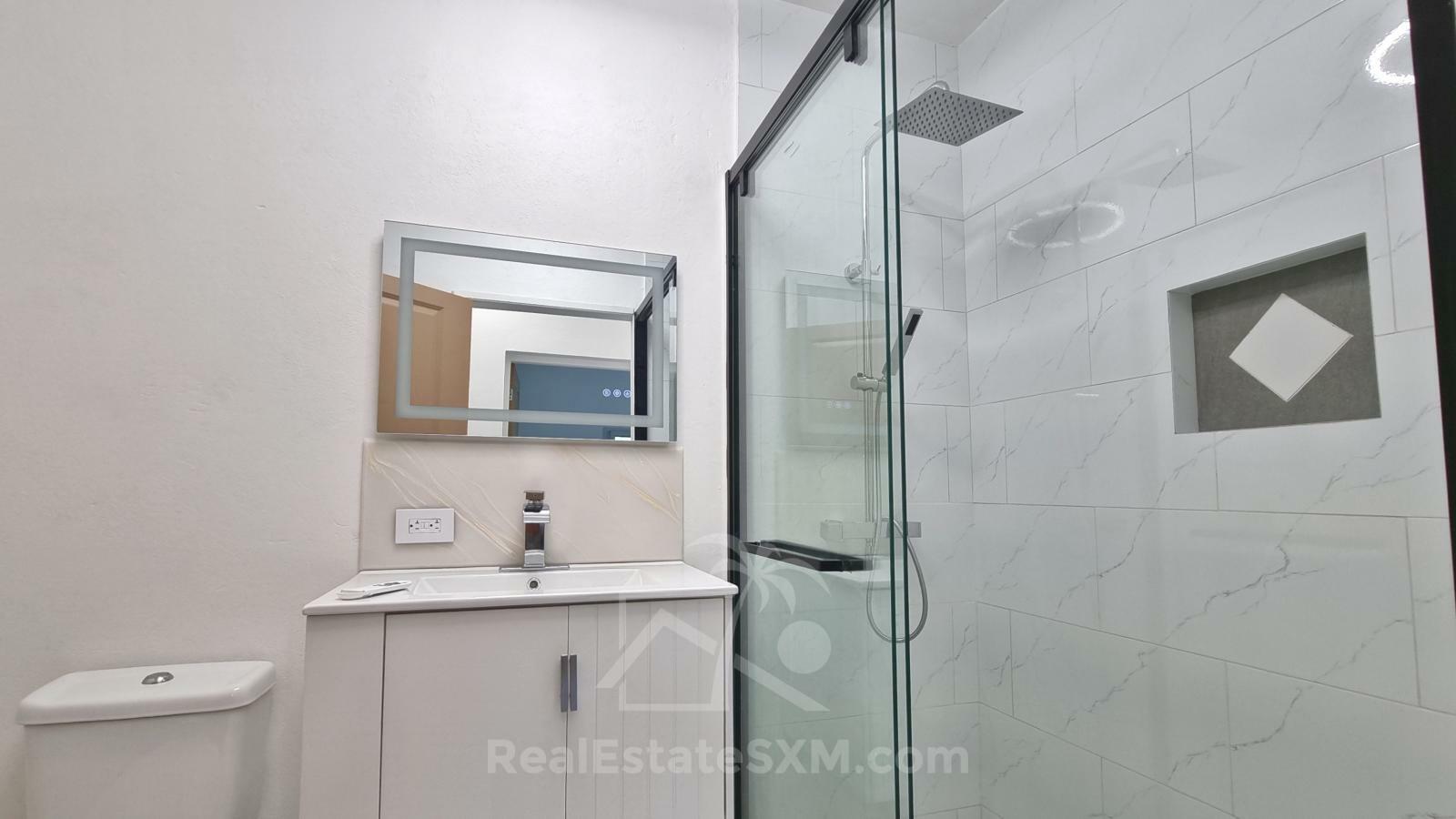 Cole Bay. Brand NEW apartment FOR RENT. Quiet and central location. 2 Parking spots. Porch