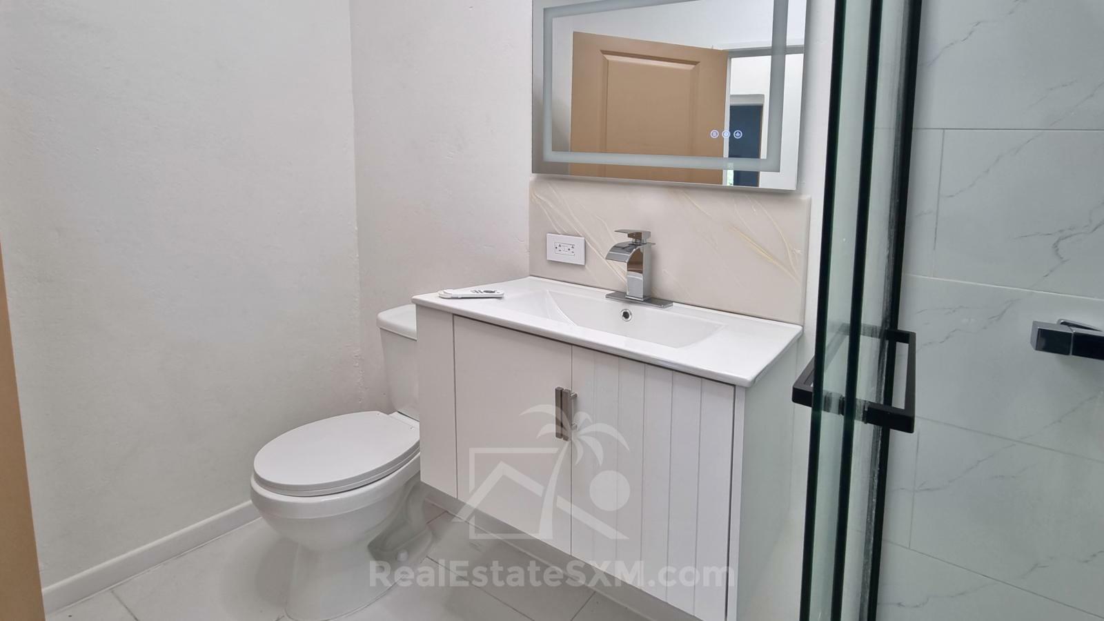 Cole Bay. Brand NEW apartment FOR RENT. Quiet and central location. 2 Parking spots. Porch