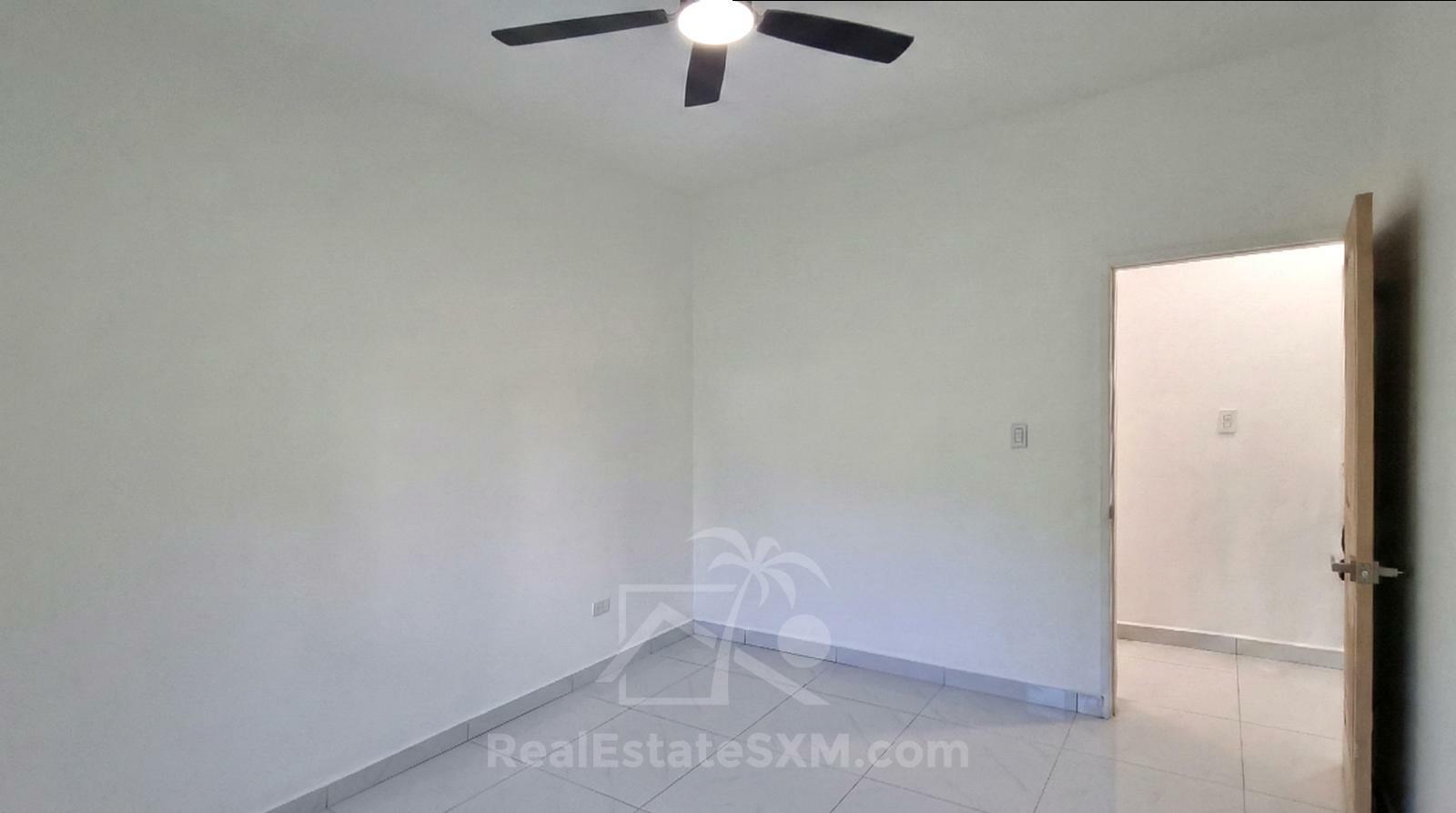 Cole Bay. Brand NEW apartment FOR RENT. Quiet and central location. 2 Parking spots. Porch