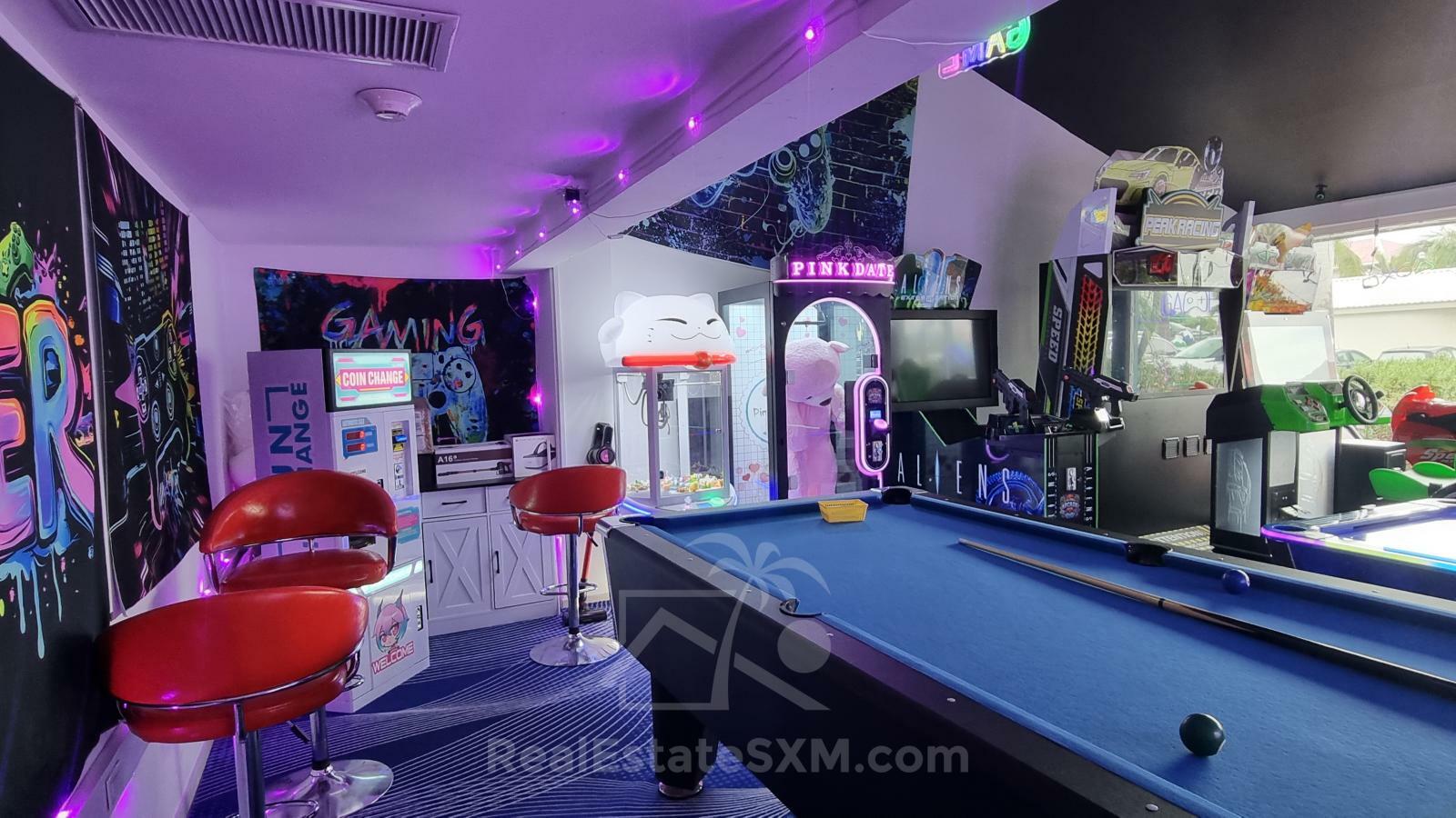 Business for sale: Boutique Arcade, Amusement Game Center in Simpson Bay, St Maarten.