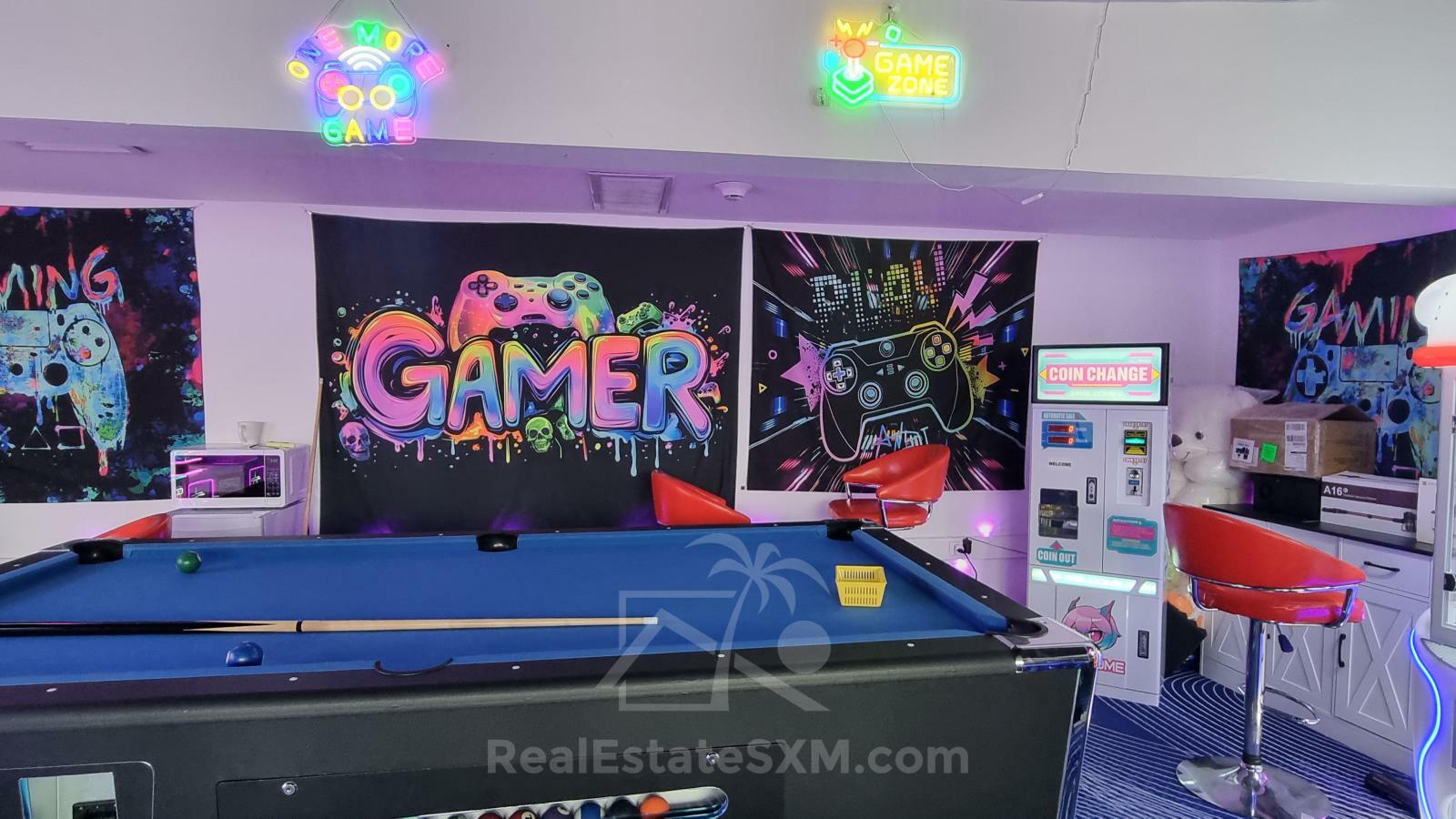 Business for sale: Boutique Arcade, Amusement Game Center in Simpson Bay, St Maarten.