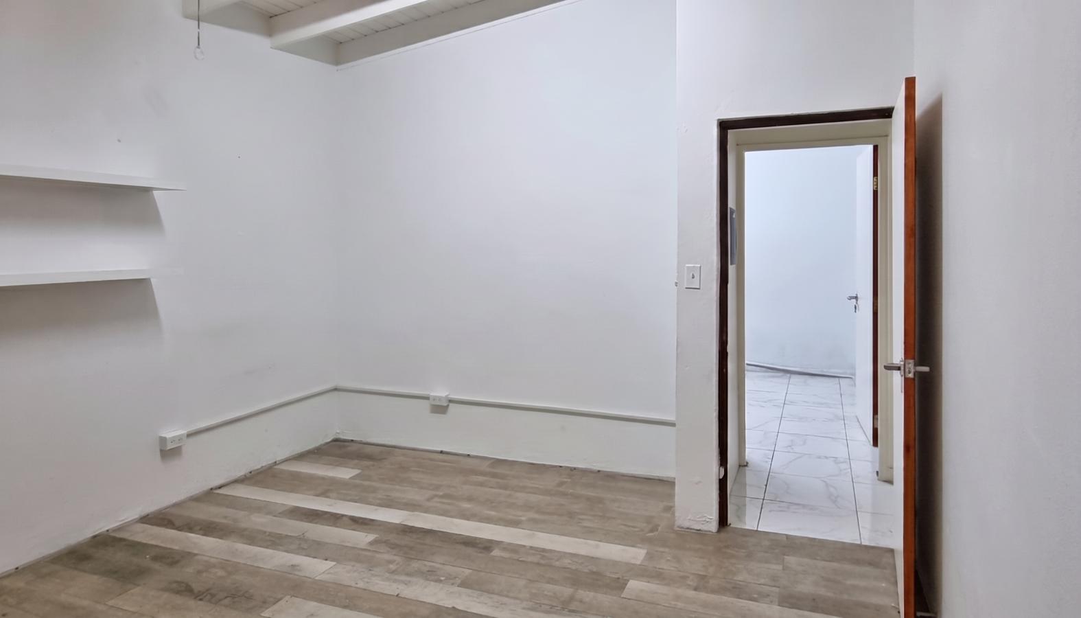 Spacious commercial space for rent Philipsburg SXM. Approx 100sqm. Pondfill Rd. Great location