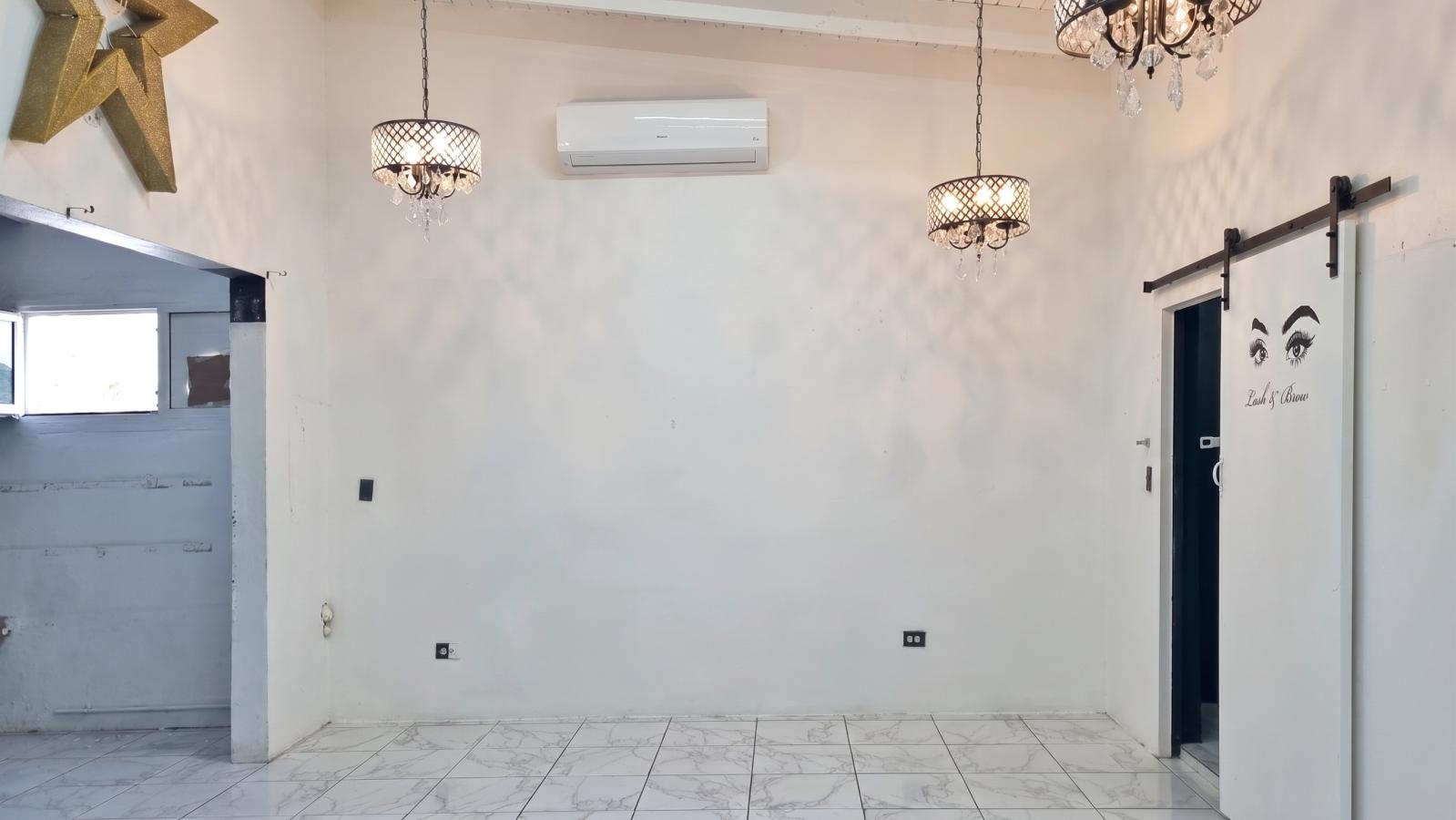 Spacious commercial space for rent Philipsburg SXM. Approx 100sqm. Pondfill Rd. Great location