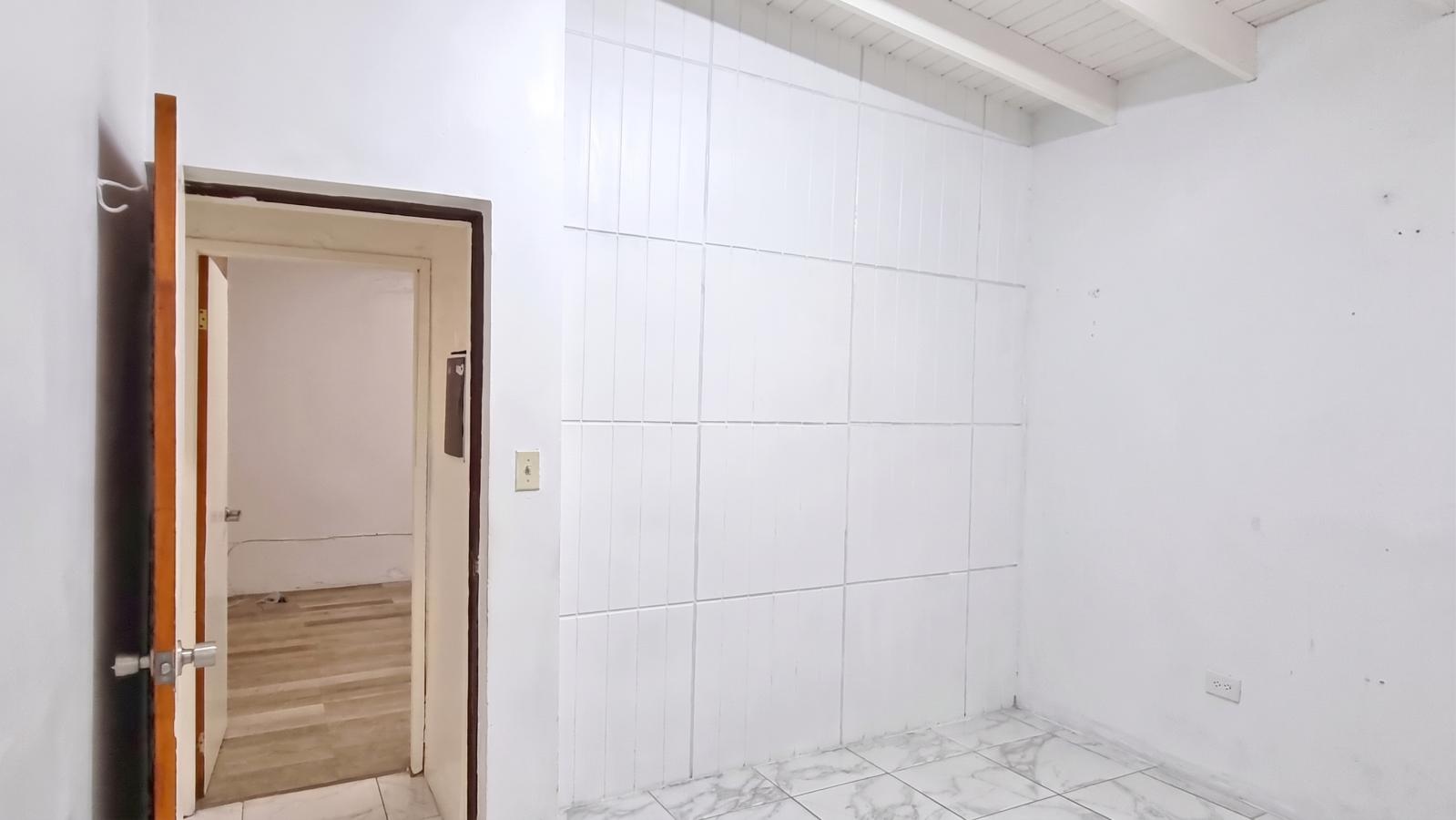 Spacious commercial space for rent Philipsburg SXM. Approx 100sqm. Pondfill Rd. Great location