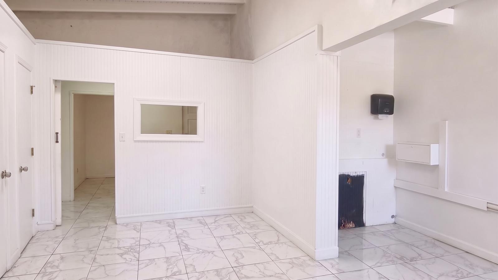 Spacious commercial space for rent Philipsburg SXM. Approx 100sqm. Pondfill Rd. Great location