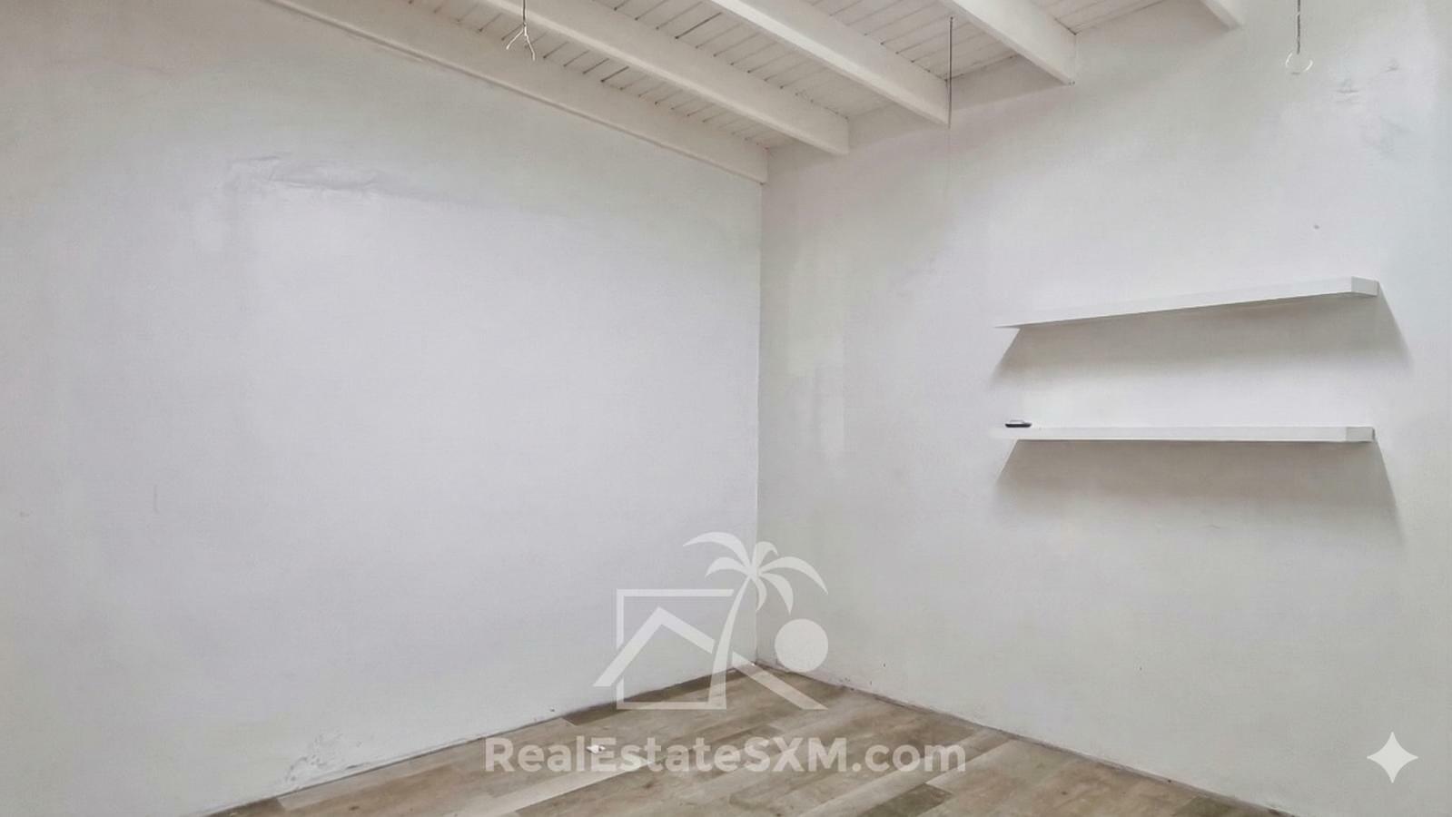 Spacious commercial space for rent Philipsburg SXM. Approx 100sqm. Pondfill Rd. Great location