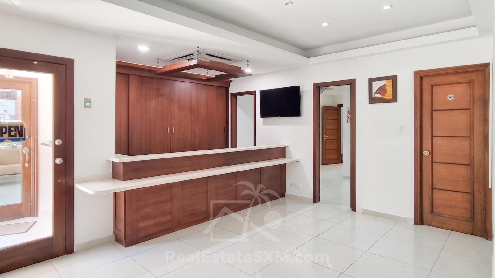 Prime Ground-Floor Commercial Space 229sqm - Welfare Road, Cole Bay SXM. Laguna View building