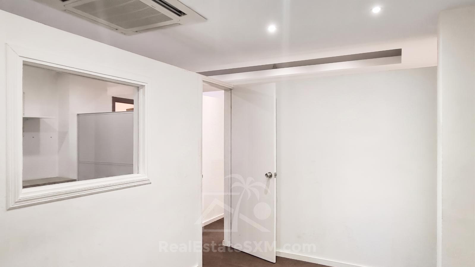 Prime Ground-Floor Commercial Space 229sqm - Welfare Road, Cole Bay SXM. Laguna View building