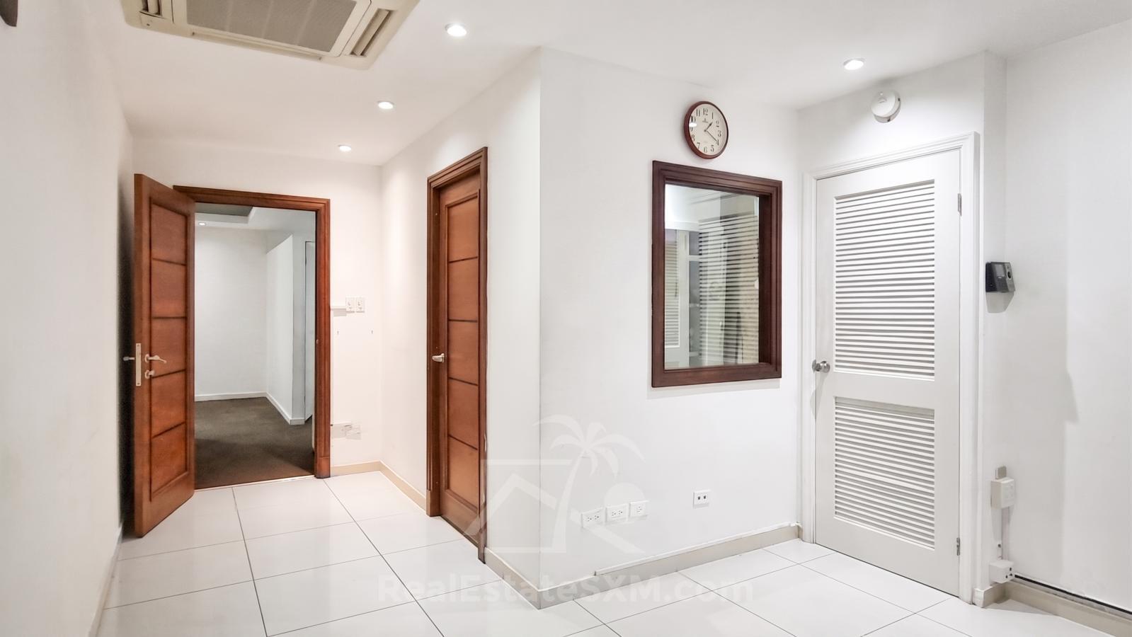 Prime Ground-Floor Commercial Space 229sqm - Welfare Road, Cole Bay SXM. Laguna View building