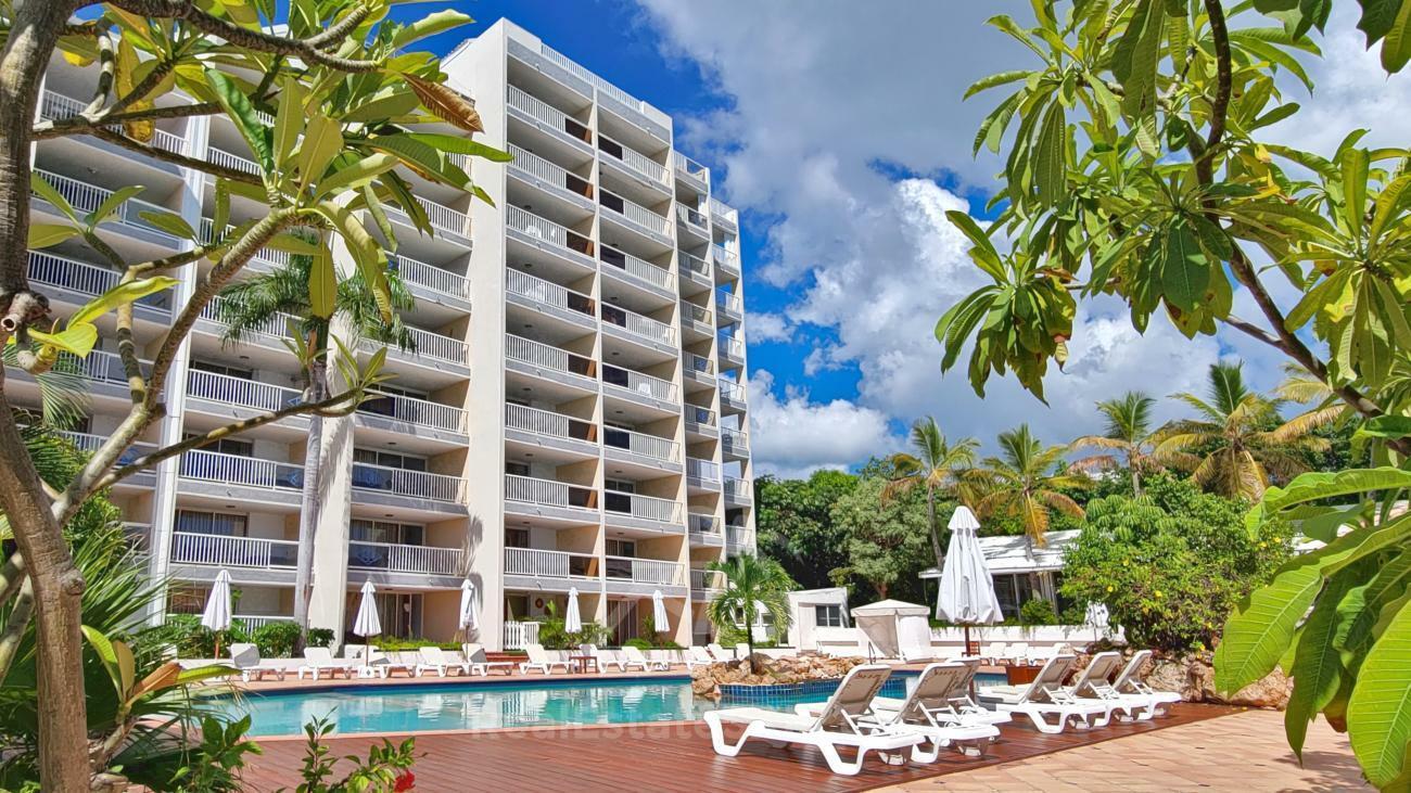 St. Maarten Real Estate FOR SALE studio Cupecoy Sapphire. Ocean & Sunset Views. 231