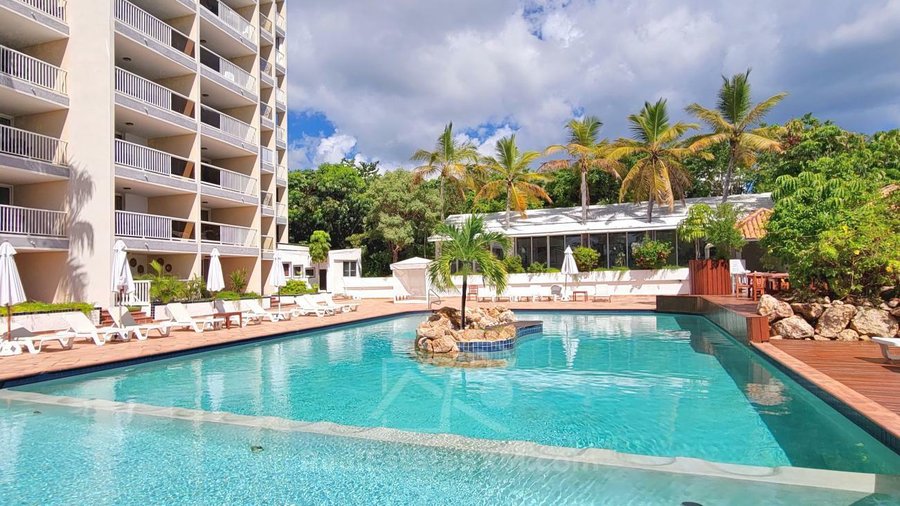 St. Maarten Real Estate FOR SALE studio Cupecoy Sapphire. Ocean & Sunset Views. 231